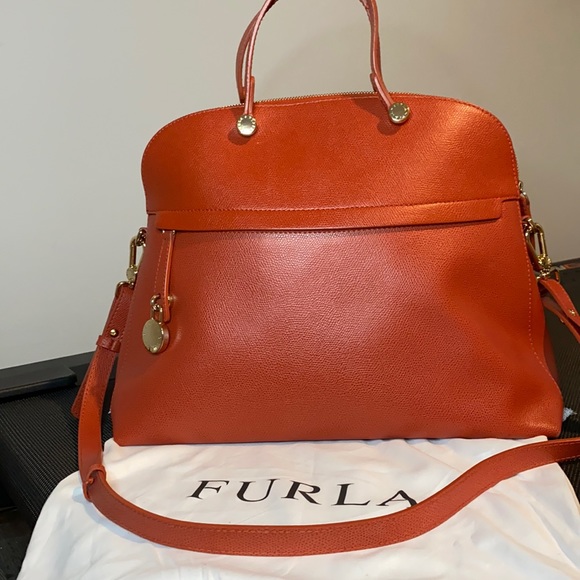 EUC Furla Piper bag in orange - Picture 2 of 9